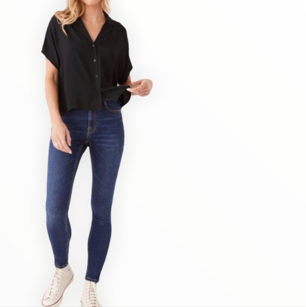 🌈Frank and Oak Debbie Skinny Jeans in Medium/Dark Wash - Picture 2 of 16